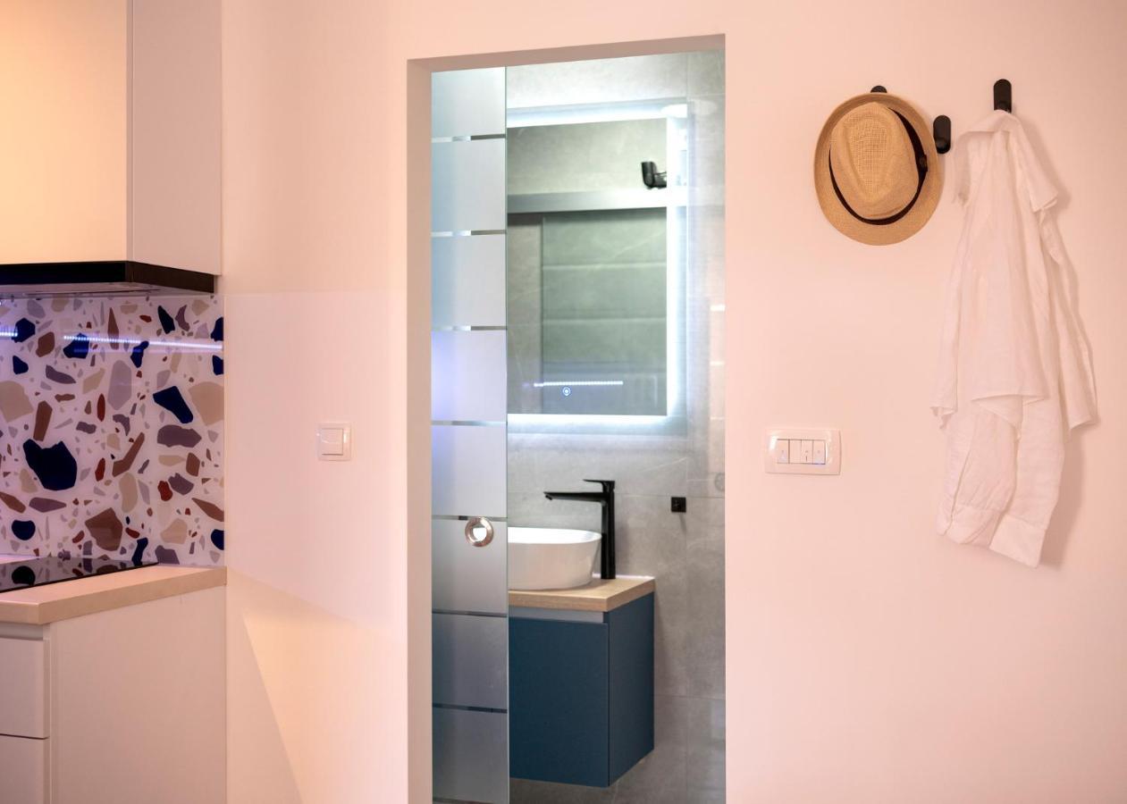 Fingerprint Central Apartment 5 Min From Center & Beach Hvar Town Kültér fotó