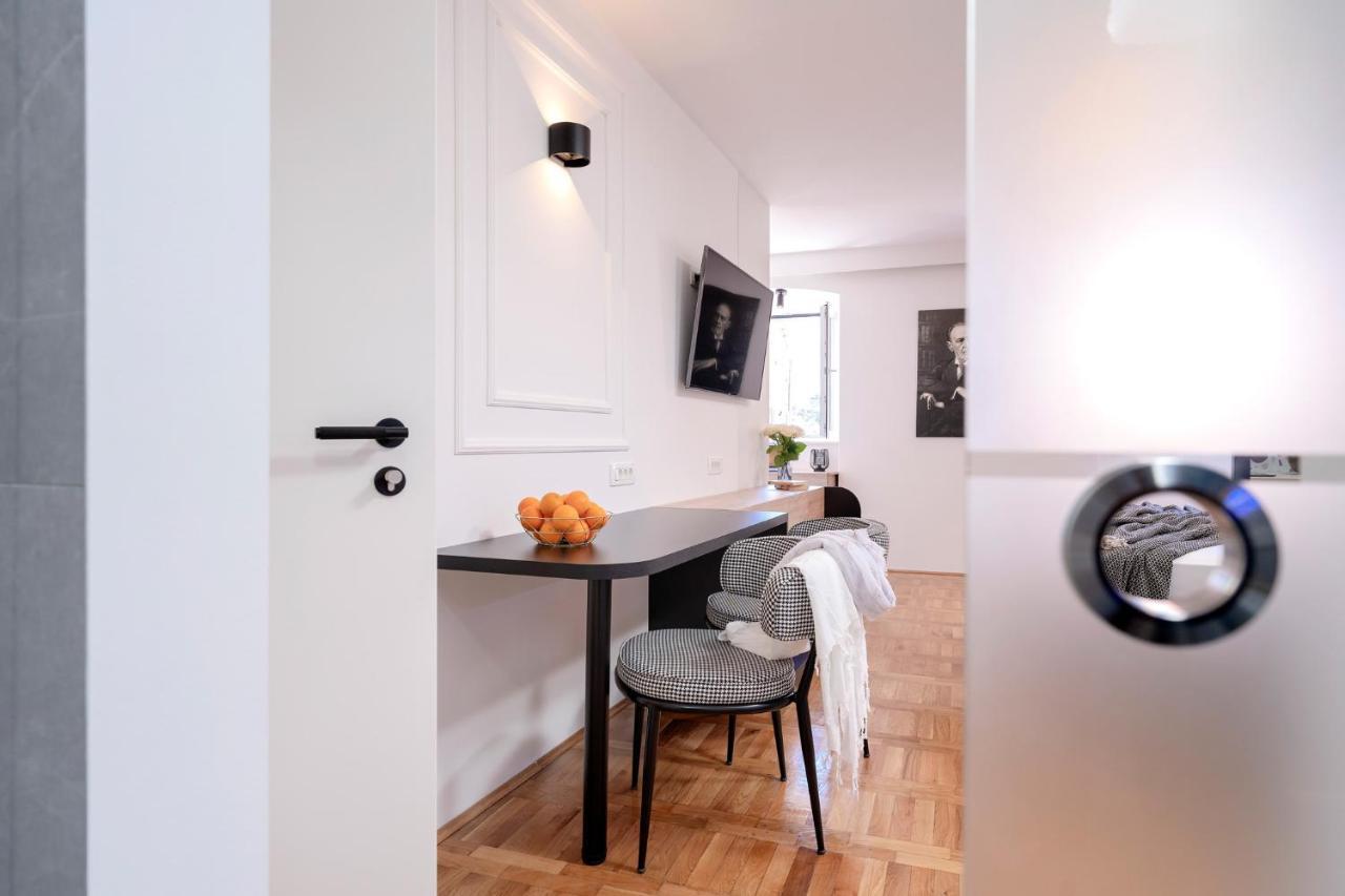 Fingerprint Central Apartment 5 Min From Center & Beach Hvar Town Kültér fotó